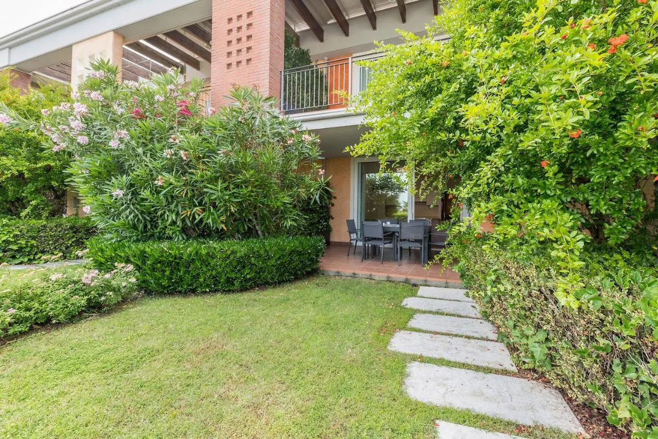 Casa Vacanze Blue Lake Padenghe sul Garda Apartment