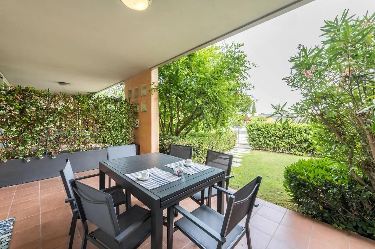 Apartment Casa Vacanze Blue Lake Padenghe sul Garda