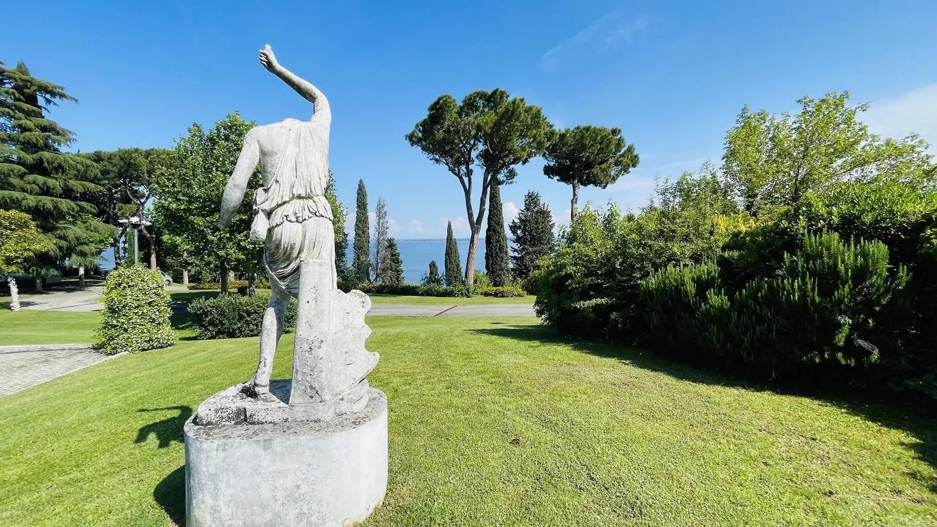 Casa Vacanze Blue Lake Padenghe sul Garda Italy